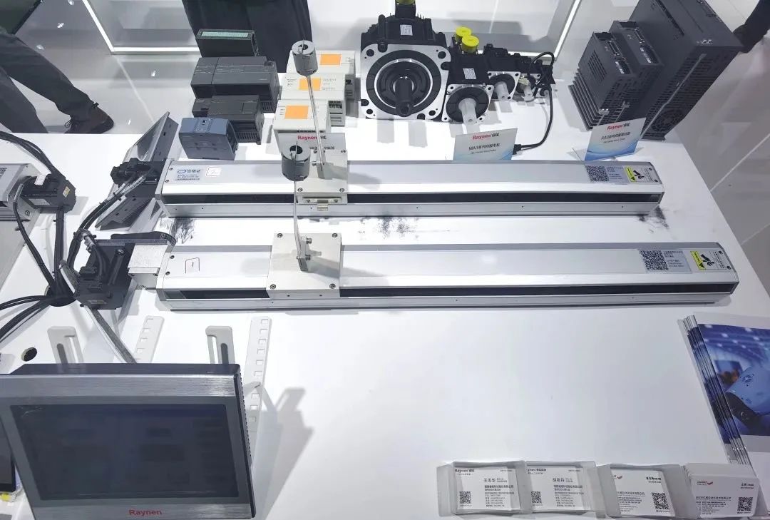 精彩回顧|彰顯創(chuàng)新發(fā)展力:睿能科技亮相上海紡機(jī)展(圖7) 精彩回顧|彰顯創(chuàng)新發(fā)展力:睿能科技亮相上海紡機(jī)展(圖7)